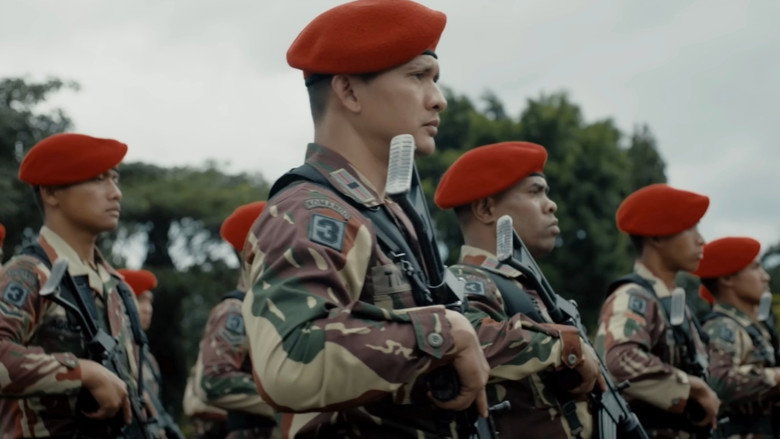 Timur still 5