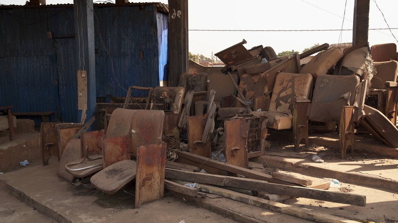 The Cemetery of Cinema still 3