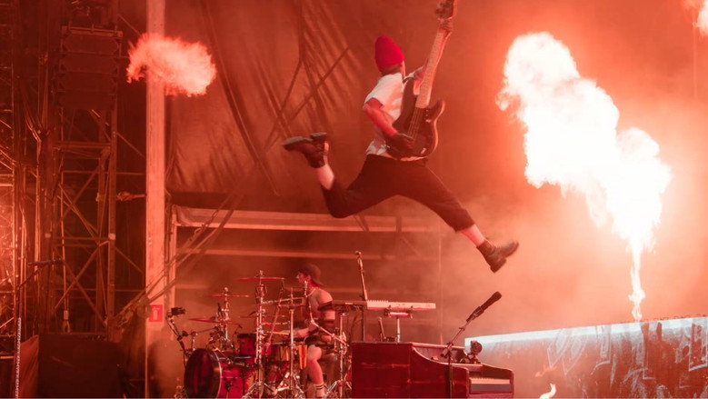 Twenty One Pilots: More Than We Ever Imagined still 5