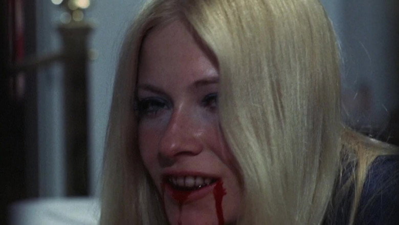 Cannibal Girls still 7