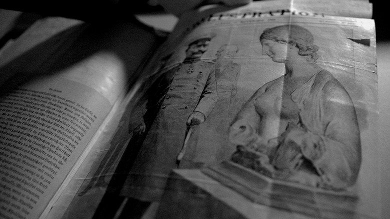 Leonardo da Vinci and the Bust of Flora still 3