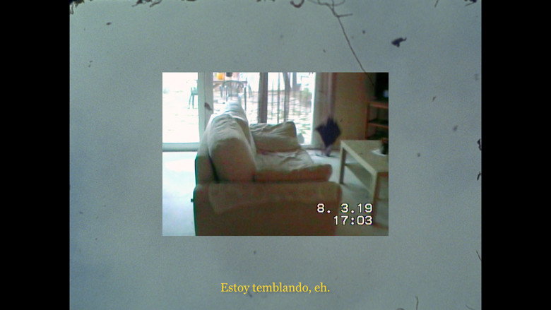 Ara crema still 1