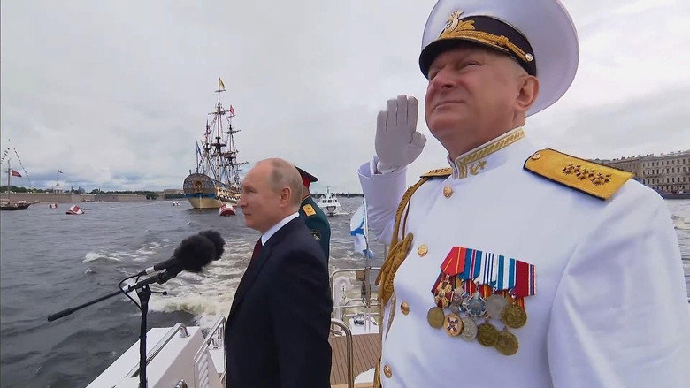 Poutine et la guerre des cinq mers still 3