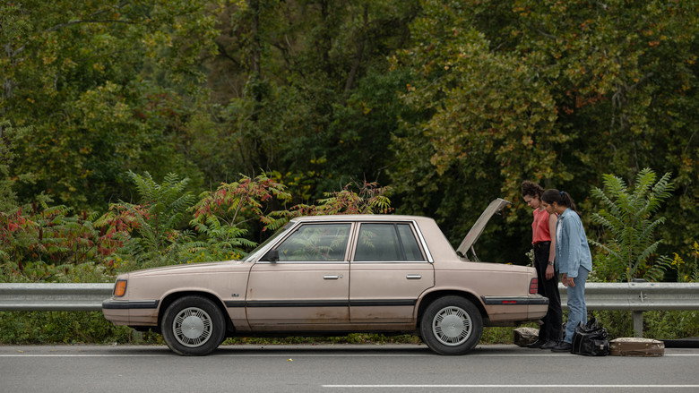 Drive-Away Dolls still 7