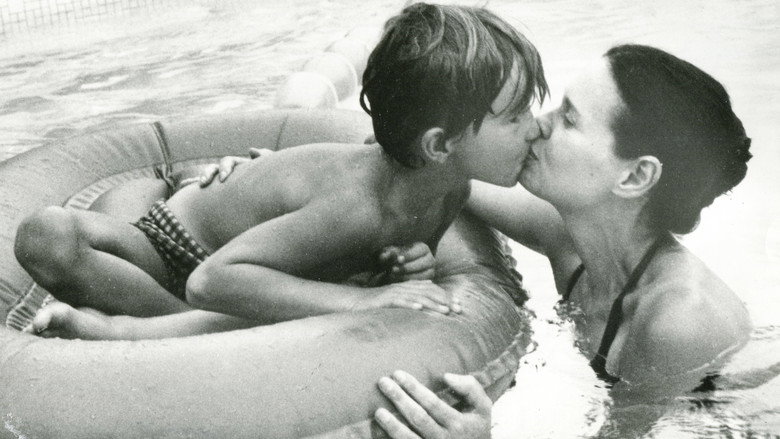 Nothing Left Unsaid: Gloria Vanderbilt & Anderson Cooper still 7