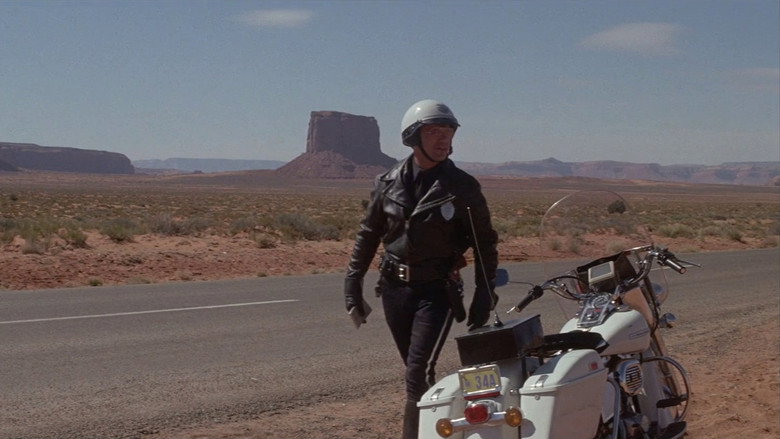 Electra Glide in Blue still 8