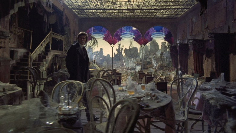 The Hourglass Sanatorium still 6