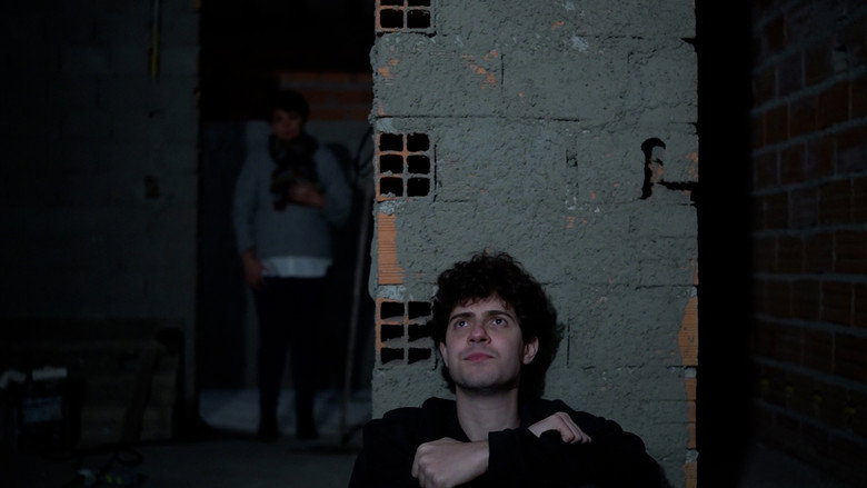 Retrocedendo still 1