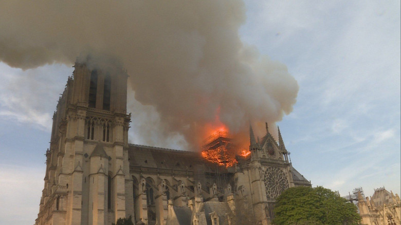 Notre-Dame: Race Against the Inferno still 1