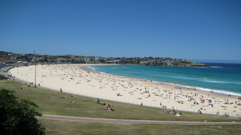 Bondi Rescue still 4