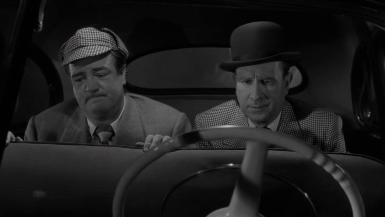 Bud Abbott and Lou Costello Meet the Invisible Man still 5