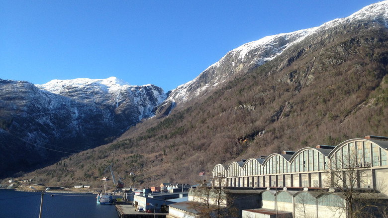 Frå solside til skuggeland? -Industristaden Ålvik i Hardanger still 1