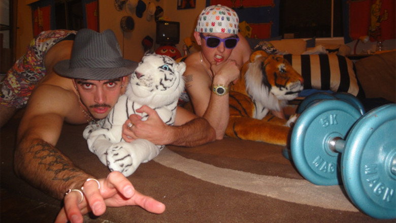 THE ANIMALS GET TATTOOS still 1