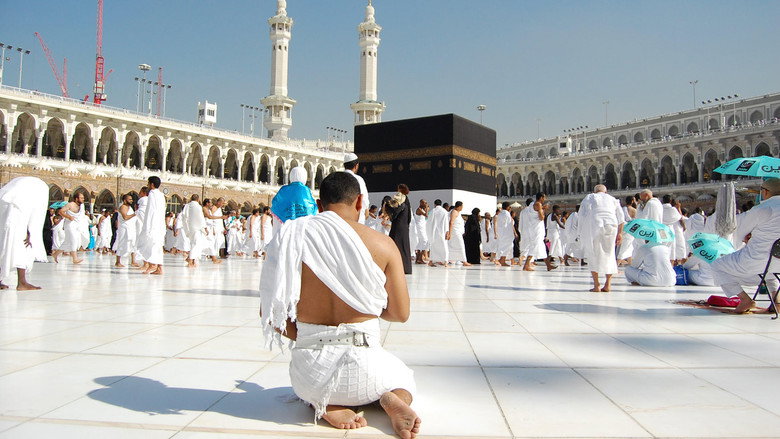 A Sinner in Mecca still 3