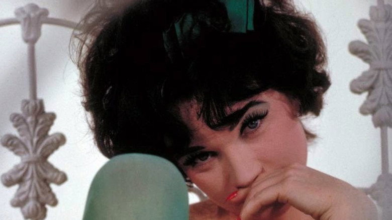 Irma la Douce still 7