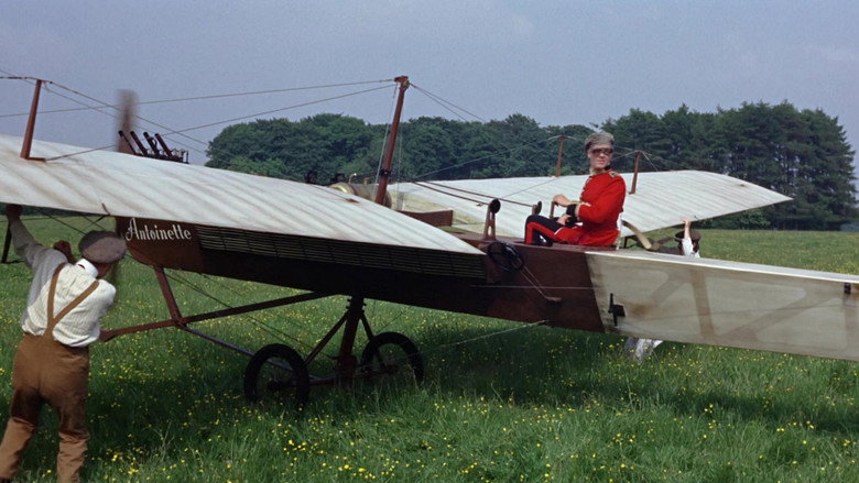 Those Magnificent Men in Their Flying Machines or How I Flew from London to Paris in 25 Hours 11 Minutes still 4