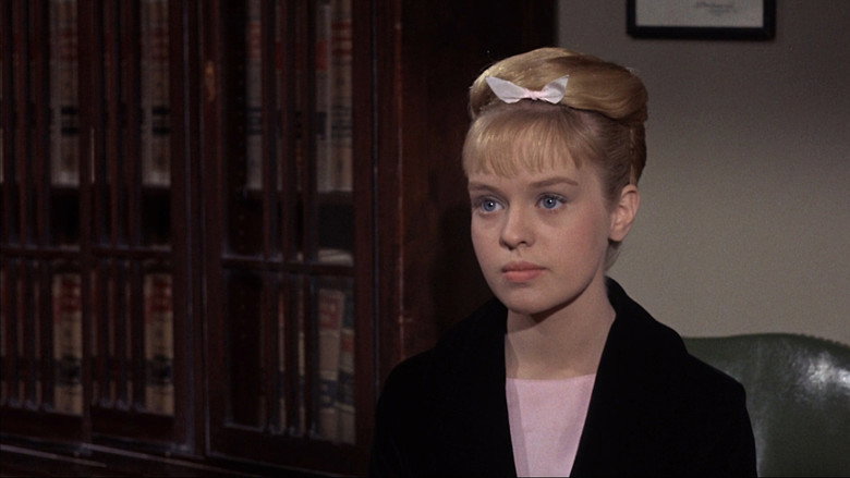 13 Frightened Girls still 3