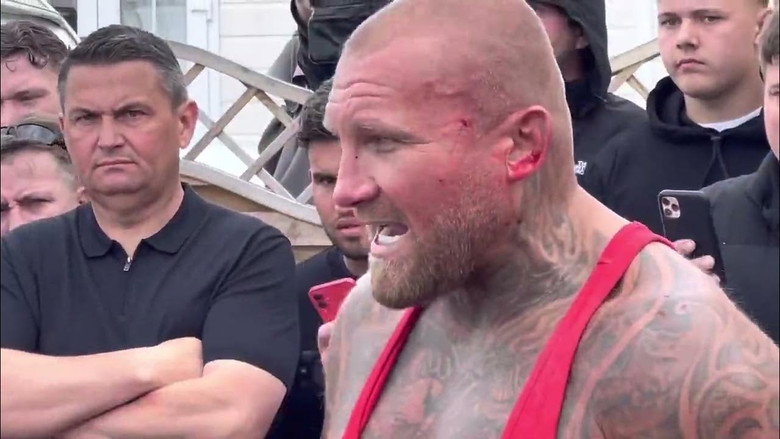 Knuckle still 2