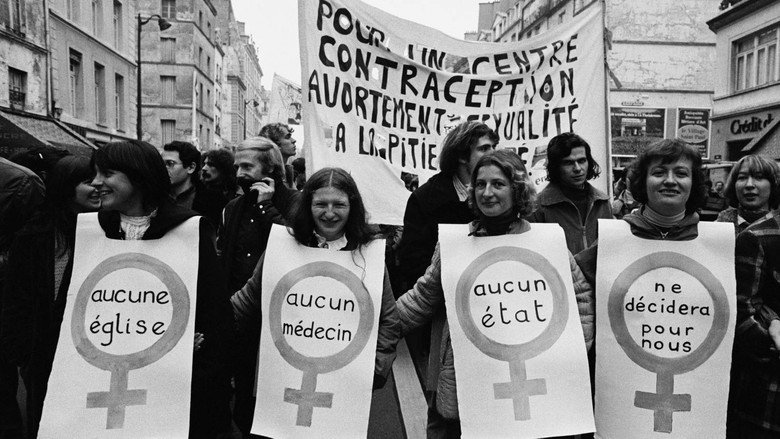 Simone Veil, une loi au nom des femmes still 1