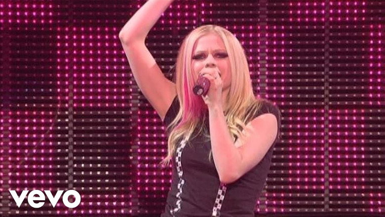 Avril Lavigne: The Best Damn Tour - Live in Toronto still 2