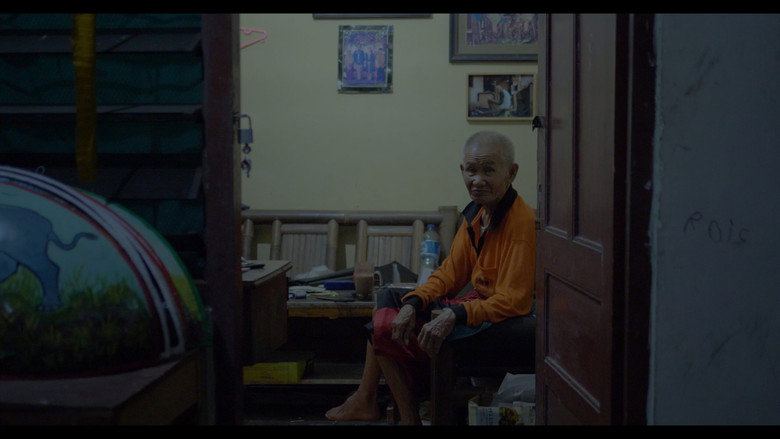 The Last Becak's Sepatbor Painter still 2