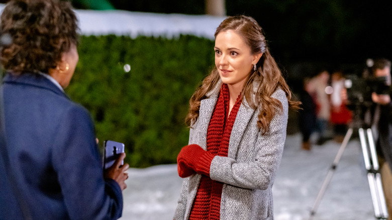 A Homecoming for the Holidays still 6