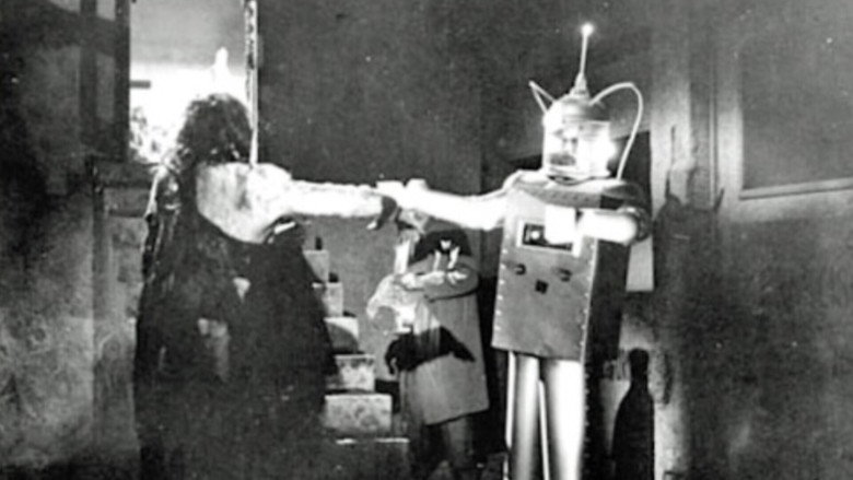 The Robot vs. The Aztec Mummy still 2