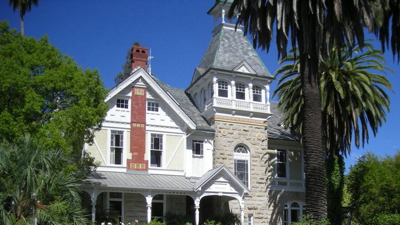 Falcon Crest still 4