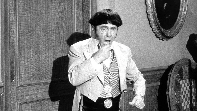 The Three Stooges Go Around the World in a Daze still 1
