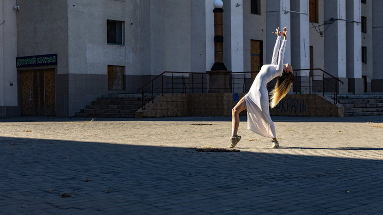 Kherson: Human Safari still 1