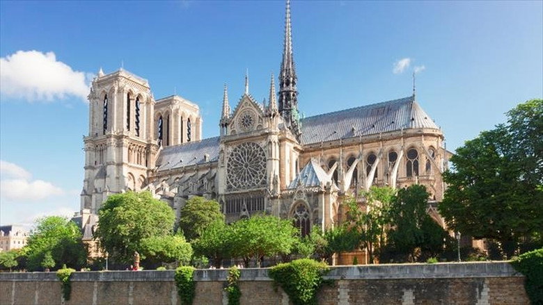 Au cœur de Notre-Dame still 1