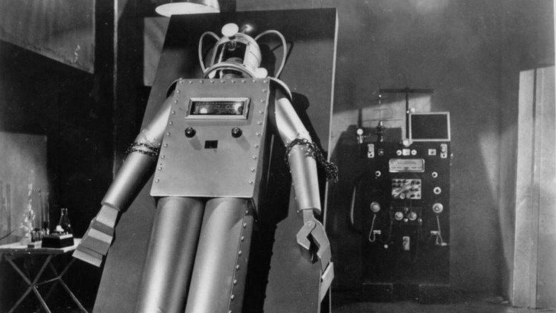 The Robot vs. The Aztec Mummy still 1