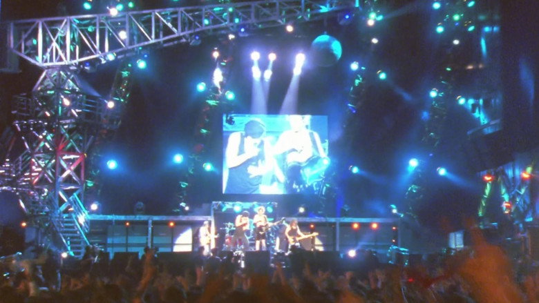 AC/DC: No Bull still 1