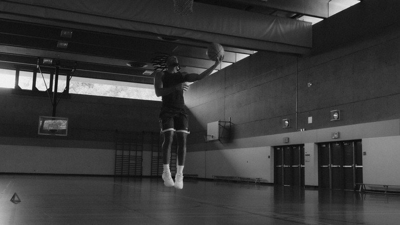 LIVE at the Court still 1