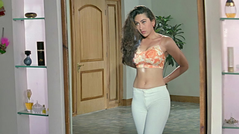 Dil To Pagal Hai still 7