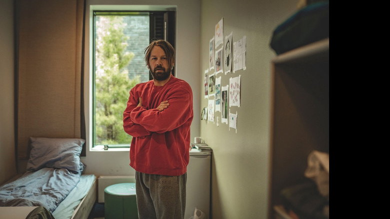 Petter in Prison still 2