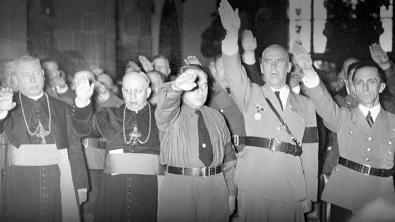 Fuite des nazis, la route des monastères still 3