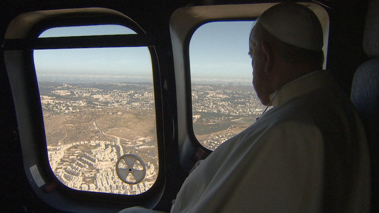 In Viaggio: The Travels of Pope Francis still 3