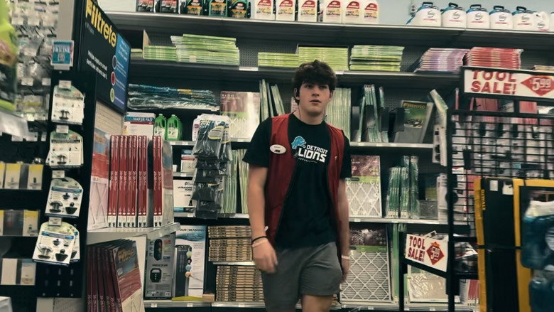 Captain Caulk still 1