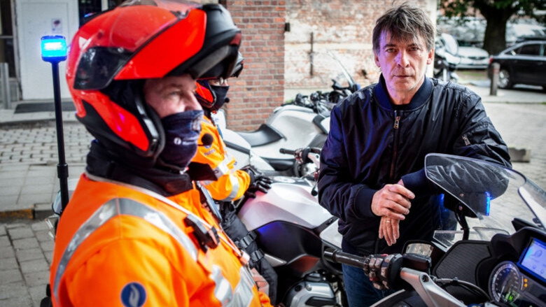 Alloo bij de Verkeerspolitie still 1