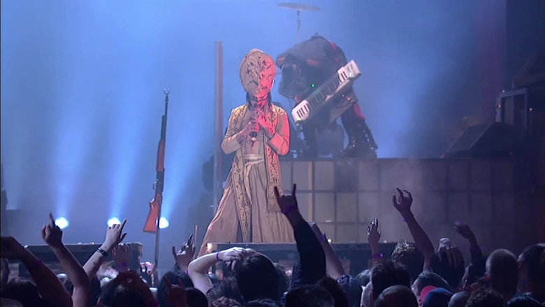 Marilyn Manson - Guns, God and Government World Tour still 3