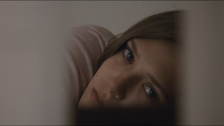 Martha Marcy May Marlene still 4