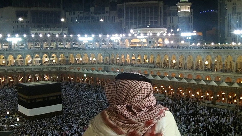 A Sinner in Mecca still 2