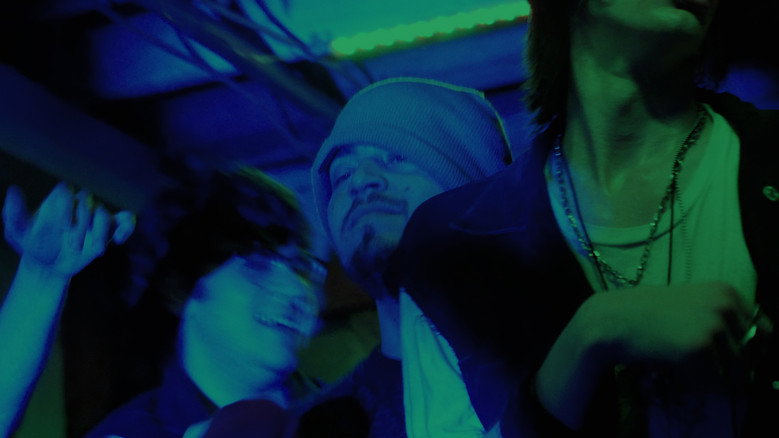 Cavepeople still 6