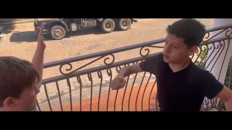 Universal Distraction 2 still 3