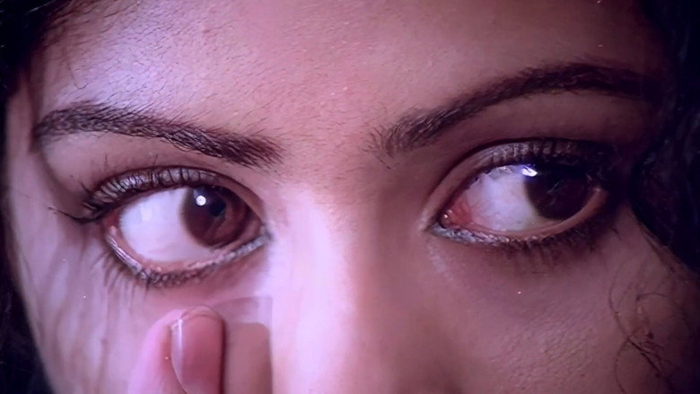 Varumayin Niram Sivappu still 2