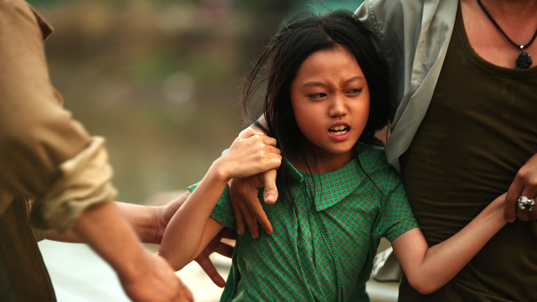 Furie still 4
