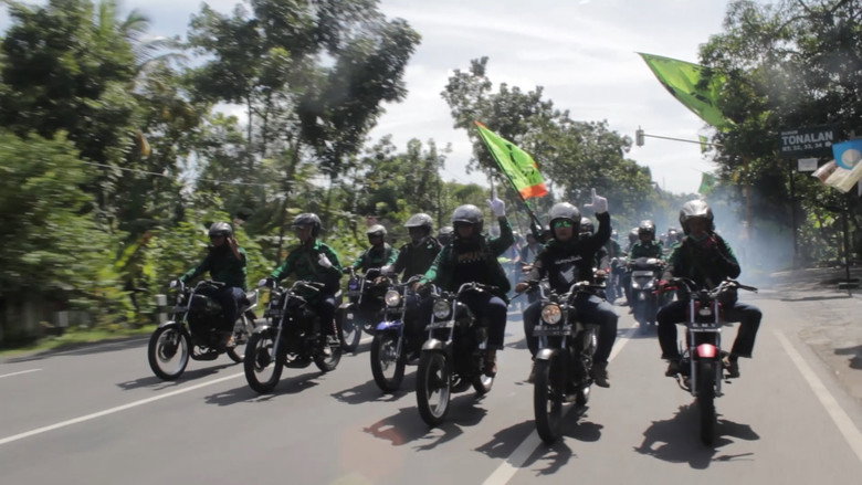 The Green Army still 1