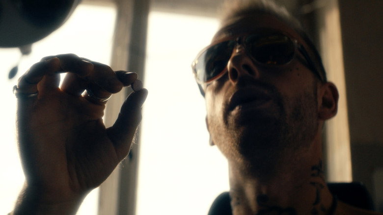 The Island still 6