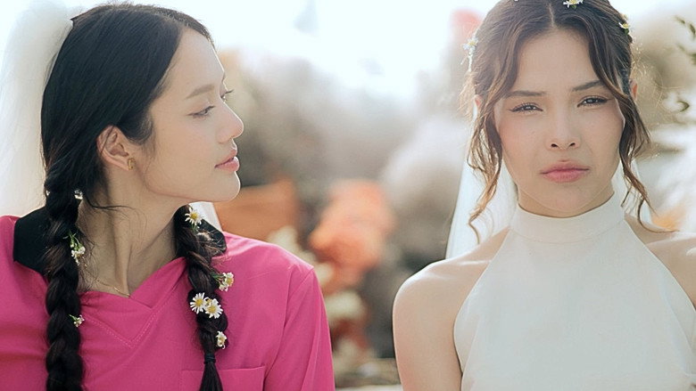 Hometown Romance still 7